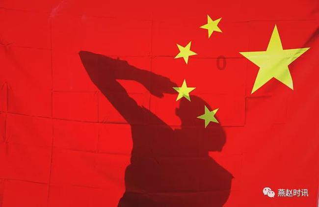 小米14 Pro全等深微四曲屏大受欢迎!卢伟冰:结合直屏+曲屏优点